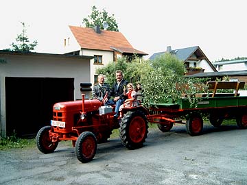 Abfahrt zum Schützenhaus